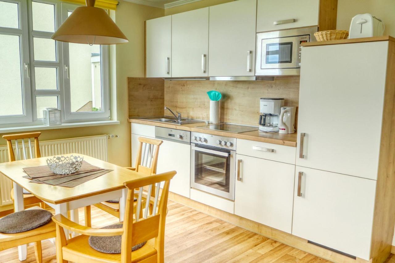 Mit Meerblick Und Balkon, Gratis Nutzung Vom Ahoi Erlebnisbad Und Sauna In Sellin - Meeresblick Fewo 35 Гёрен Экстерьер фото